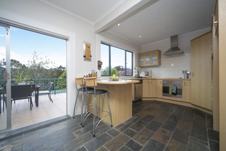 Photo of property in 28 Minnehaha Avenue, Titirangi, Auckland, 0604