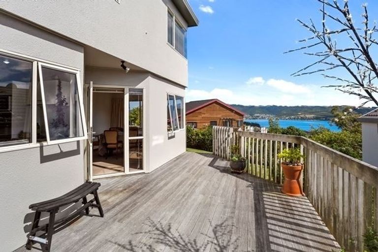 Photo of property in 9 Dornoch Place, Papakowhai, Porirua, 5024