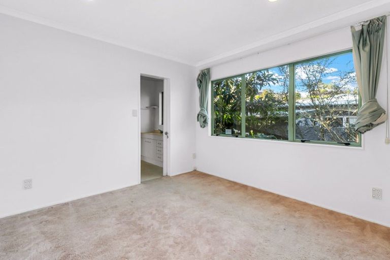 Photo of property in 67 Rangeview Road, Sunnyvale, Auckland, 0612