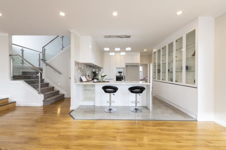 Photo of property in 11 Drover Close, Flat Bush, Auckland, 2019
