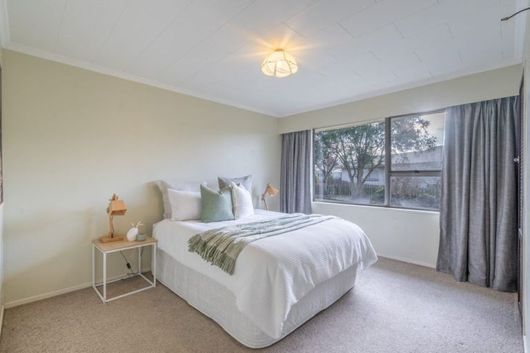 Photo of property in 120 Great North Road, Winton, 9720