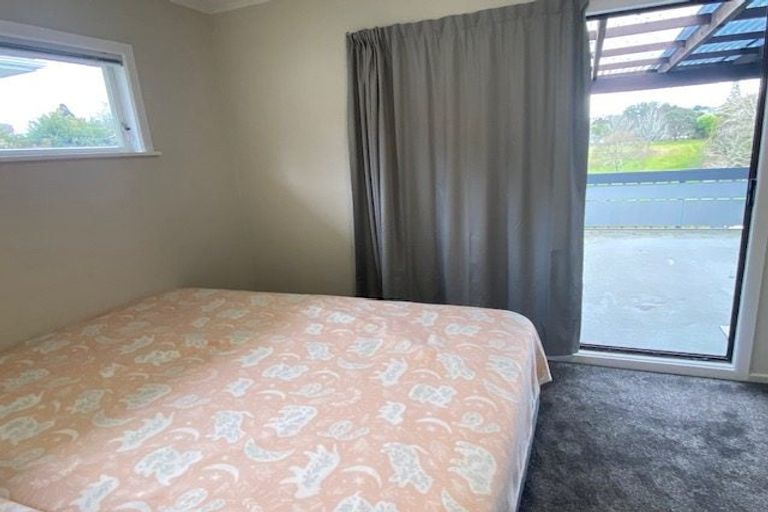 Photo of property in 17 Diana Drive, Glenfield, Auckland, 0627