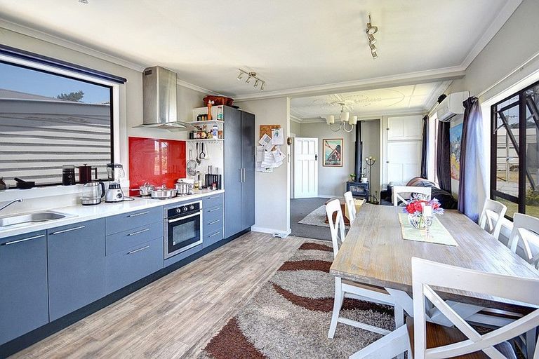 Photo of property in 37 Tahuna Road, Tainui, Dunedin, 9013