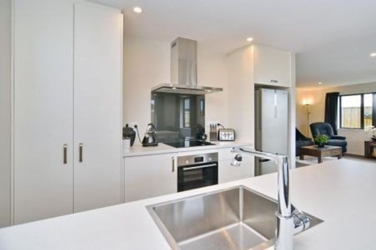 Photo of property in 36 Pakohe Street, Pegasus, 7612