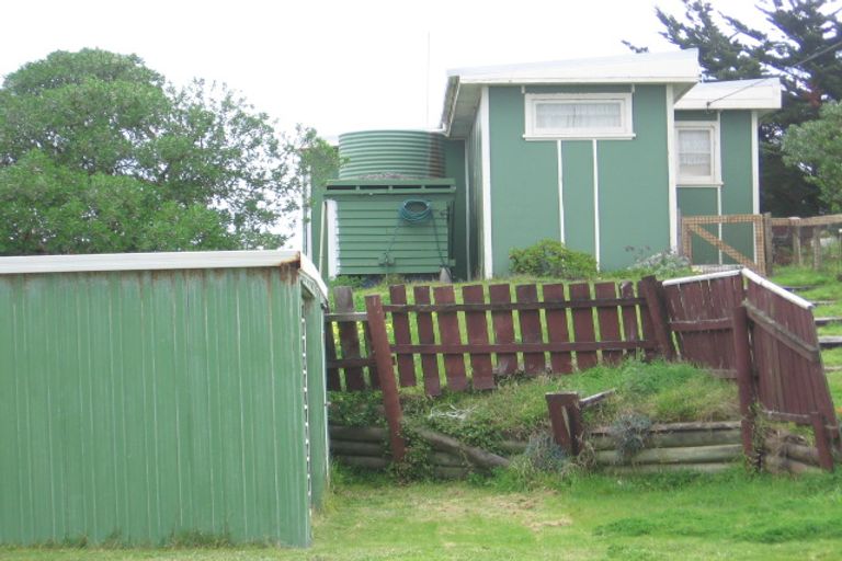 Photo of property in 18 Nelson Street, Foxton Beach, Foxton, 4815