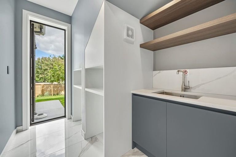 Photo of property in 2 Taku Close, Long Bay, Auckland, 0630