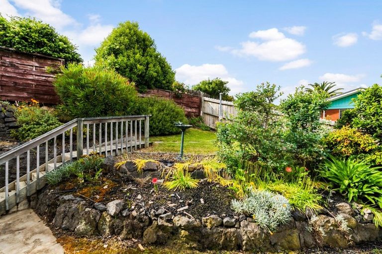 Photo of property in 11 Mountain Road, Morningside, Whangarei, 0110