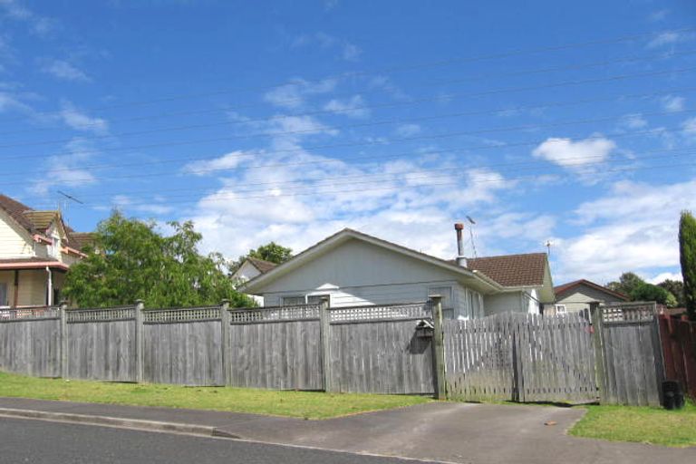 Photo of property in 11 Sabana Place, Unsworth Heights, Auckland, 0632
