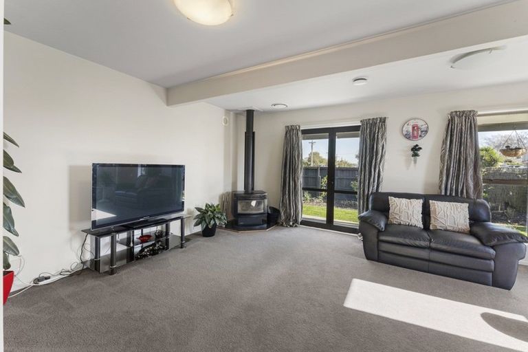 Photo of property in 2 Thompsons Road, Belfast, Christchurch, 8051