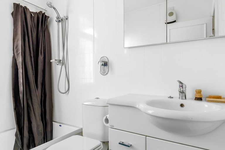 Photo of property in 14 Park Avenue, Oxford, 7430