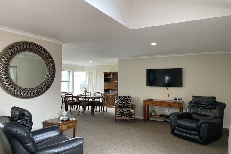 Photo of property in Mt Carmel Mews, 1/9 Arawa Road, Hataitai, Wellington, 6021