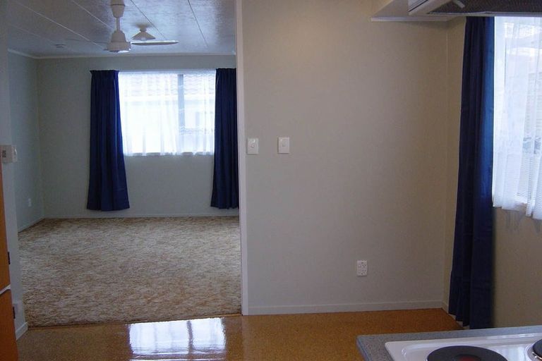 Photo of property in 12 Edwin Freeman Place, Ranui, Auckland, 0612