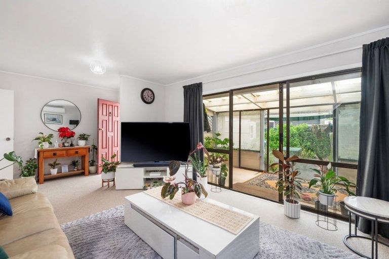 Photo of property in 11 Perkins Street, Pukehangi, Rotorua, 3015