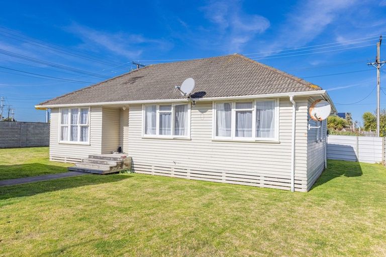 Photo of property in 1 Cornfoot Street, Castlecliff, Whanganui, 4501