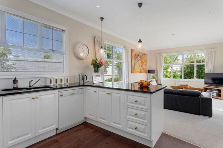 Photo of property in 6 Holmwood Road, Merivale, Christchurch, 8014