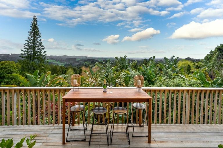 Photo of property in 1069 Scenic Drive North, Swanson, Auckland, 0816