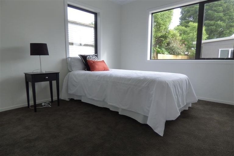 Photo of property in 88a Pioneer Road, Moturoa, New Plymouth, 4310