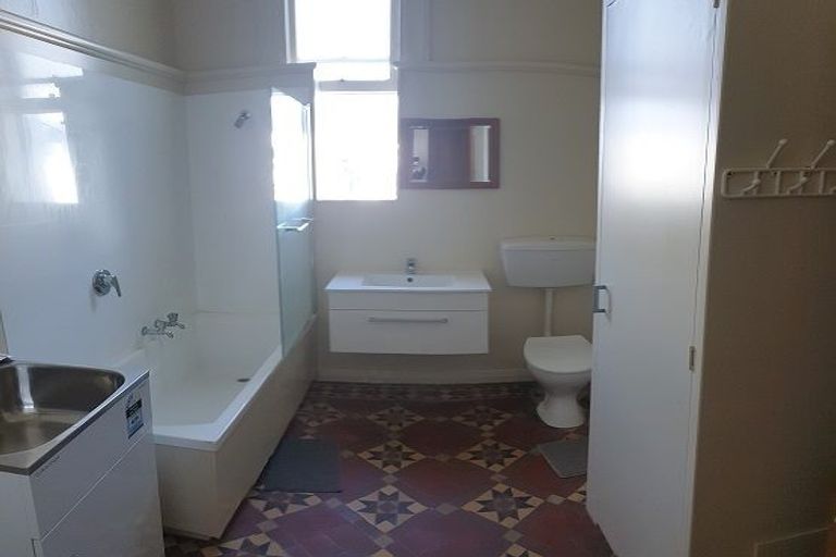 Photo of property in 21 Aramoana Avenue, Devonport, Auckland, 0624