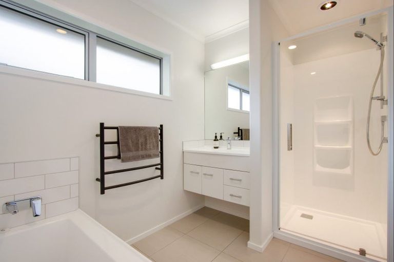 Photo of property in 4 Aparima Place, Awatoto, Napier, 4110