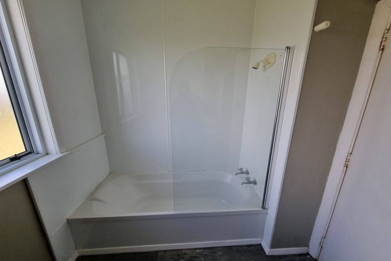 Photo of property in 122 Tiro Tiro Road, Levin, 5510