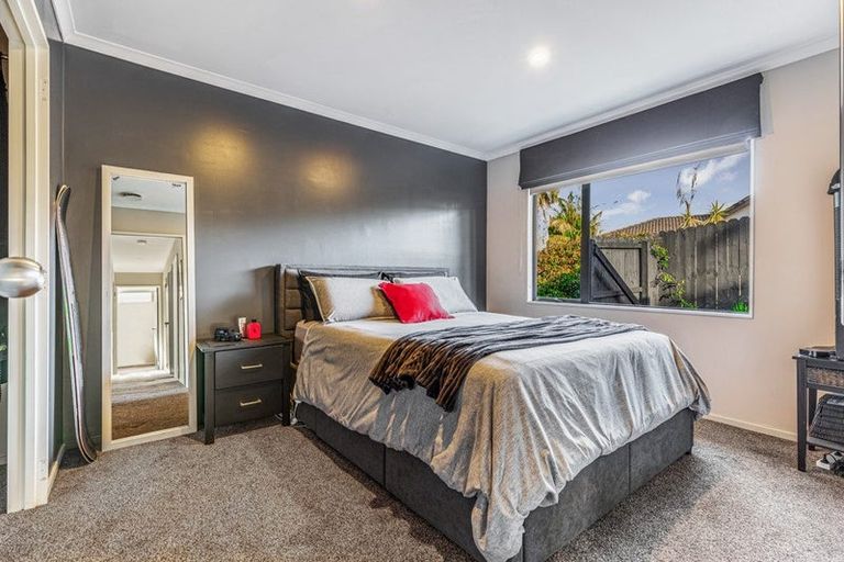 Photo of property in 87 Te Wharau Drive, Greenhithe, Auckland, 0632