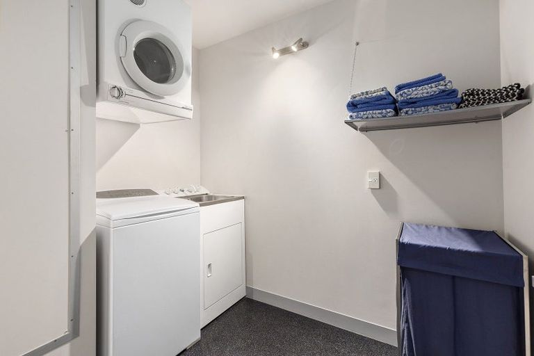 Photo of property in Gerondis Bldg Apartments, 402/60 Willis Street, Wellington Central, Wellington, 6011