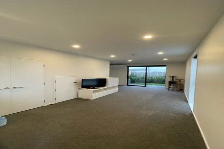 Photo of property in 2/4 Gibbon Street, Sydenham, Christchurch, 8023