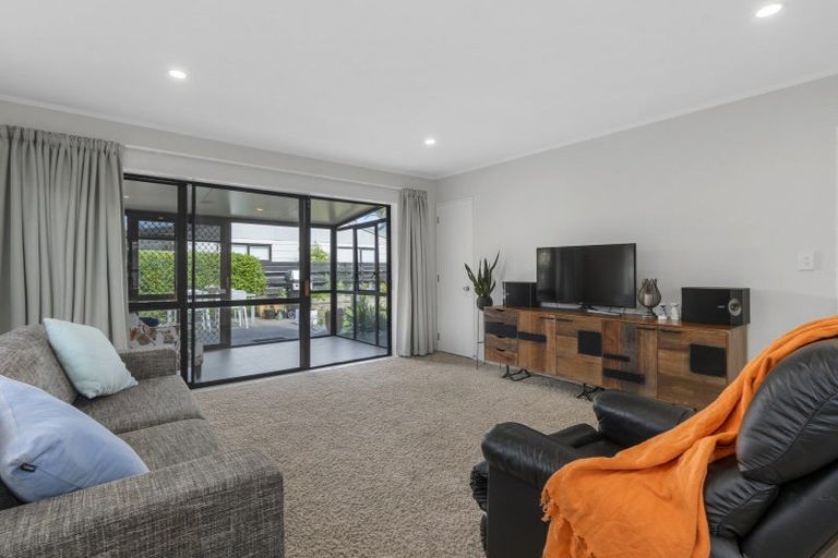 Photo of property in 49a Queen Road, Bellevue, Tauranga, 3110