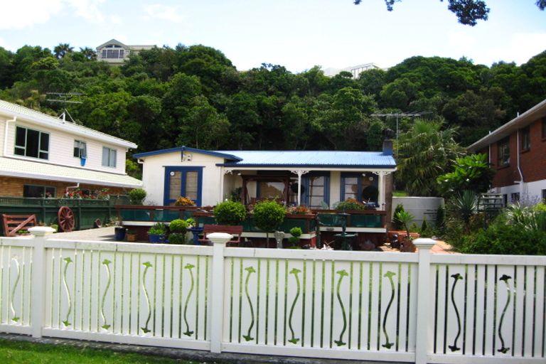 Photo of property in 22 Matakatia Parade, Matakatia, Whangaparaoa, 0930