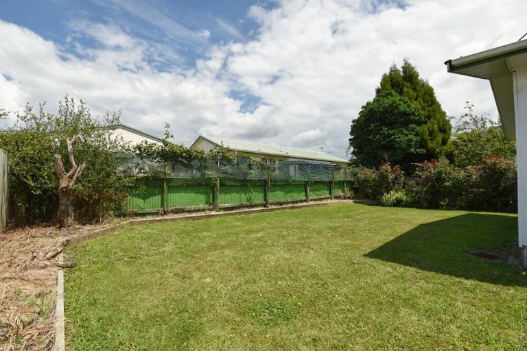 Photo of property in 33a Kawaha Point Road, Fairy Springs, Rotorua, 3015