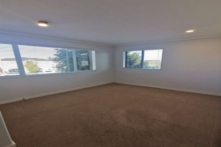 Photo of property in 100 Stancombe Road, Flat Bush, Auckland, 2016