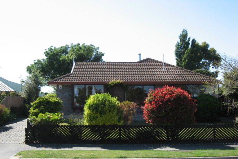 Photo of property in 22 Westgrove Avenue, Avonhead, Christchurch, 8042