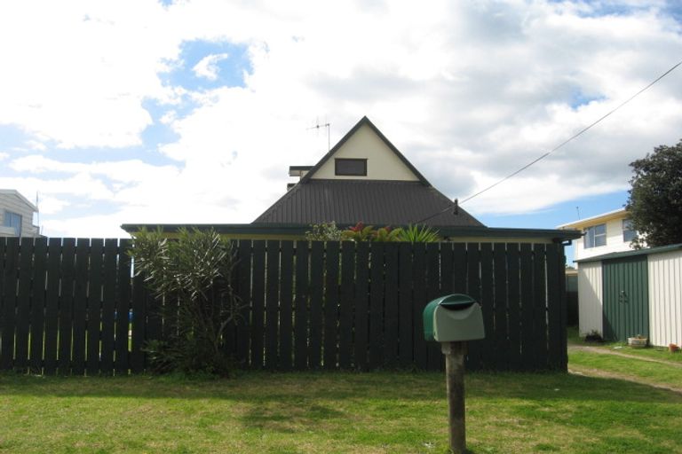 Photo of property in 26 Kaye Road, Pataua North, Whangarei, 0175