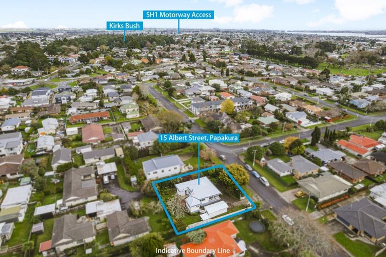 Photo of property in 15 Albert Street, Papakura, 2110