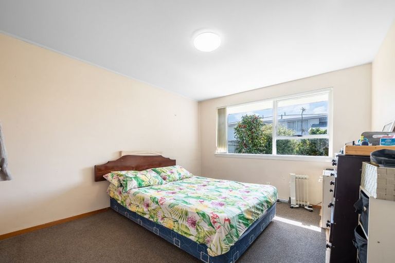 Photo of property in 2/26 Mona Vale Avenue, Riccarton, Christchurch, 8011