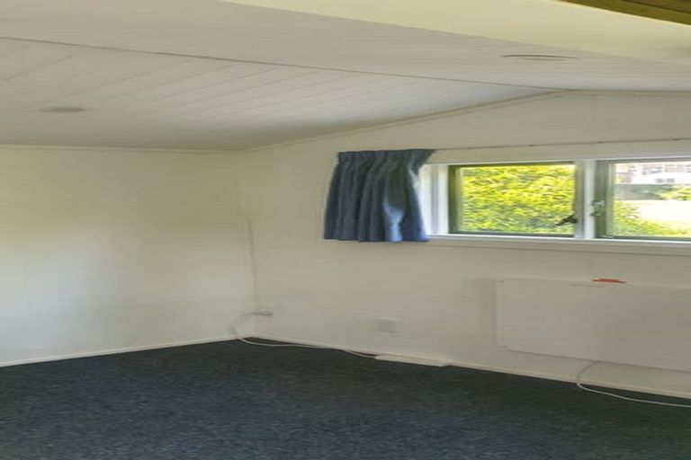 Photo of property in 279 Motutara Road, Muriwai, Waimauku, 0881