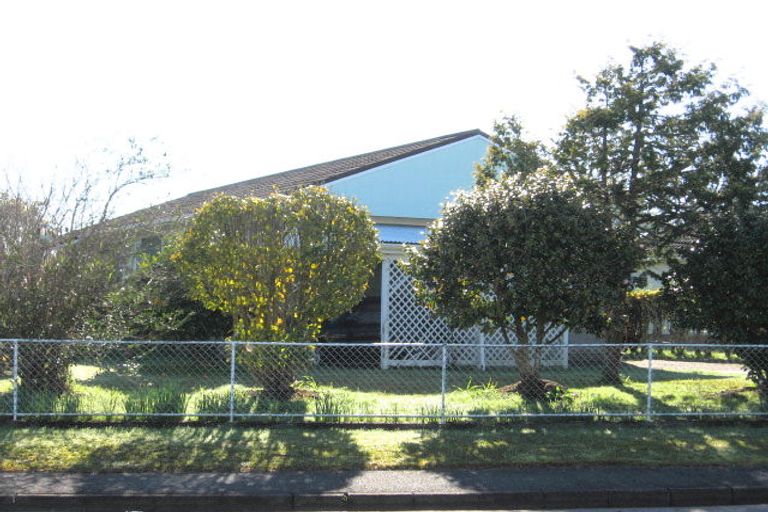 Photo of property in 37 Cargill Street, Papakura, 2110