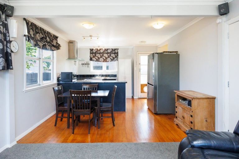Photo of property in 77 Maxwells Line, Awapuni, Palmerston North, 4412