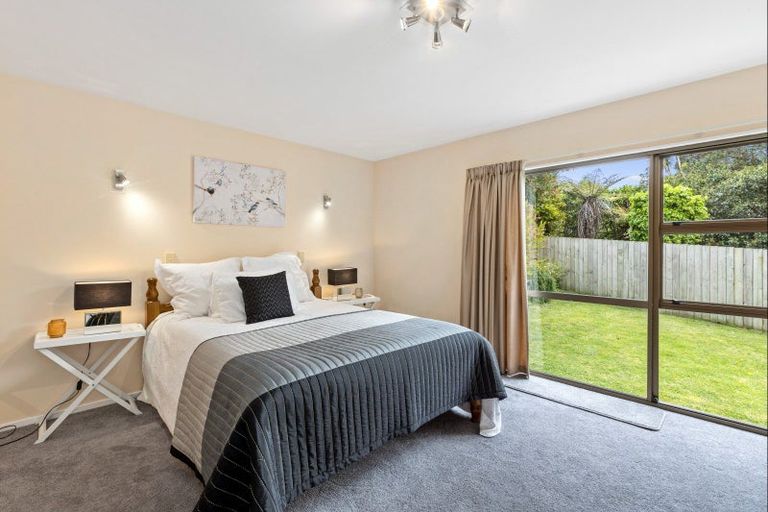 Photo of property in 1/92 Deep Creek Road, Torbay, Auckland, 0630