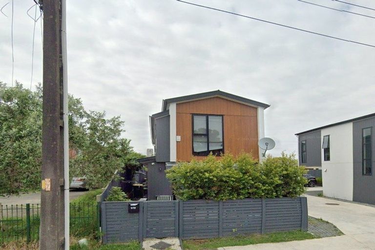 Photo of property in 1/72 Tiraumea Drive, Pakuranga, Auckland, 2010