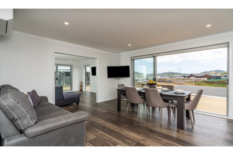 Photo of property in 26 Northcoast Place, Mangawhai Heads, Mangawhai, 0505