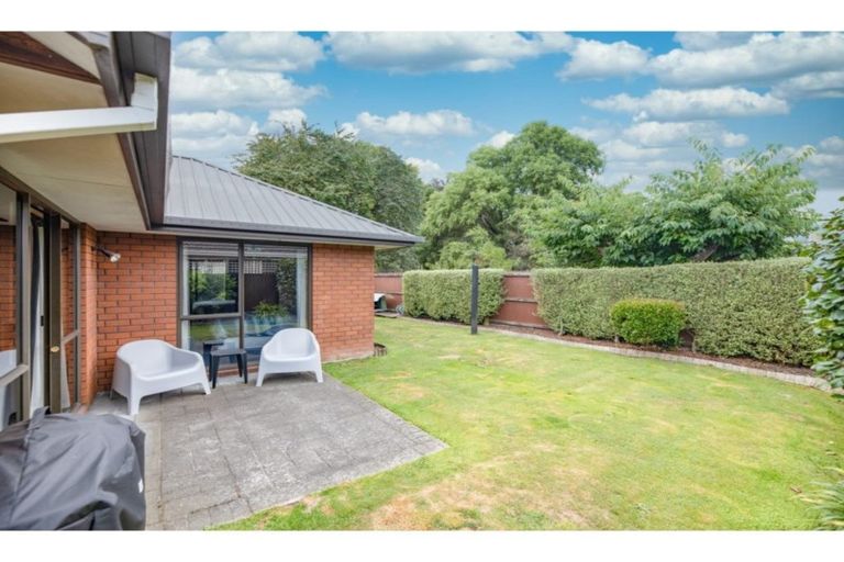 Photo of property in 23a Mappleton Avenue, Burnside, Christchurch, 8053