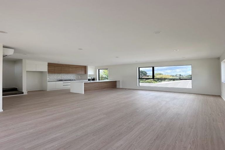 Photo of property in 16b Sheridan Drive, New Lynn, Auckland, 0600