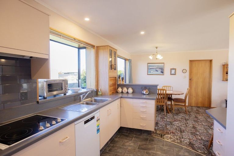 Photo of property in 9 Daley Place, Winton, 9720