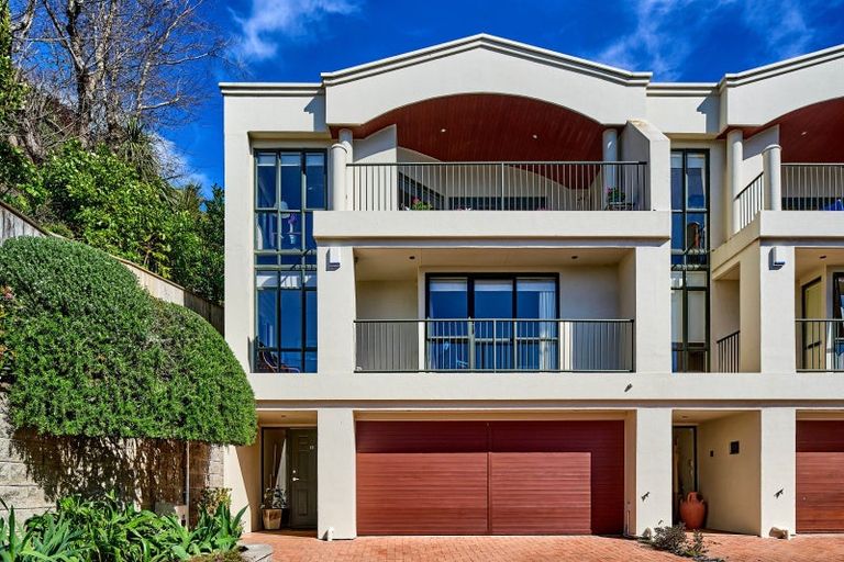 Photo of property in 12/22 Oriental Terrace, Oriental Bay, Wellington, 6011