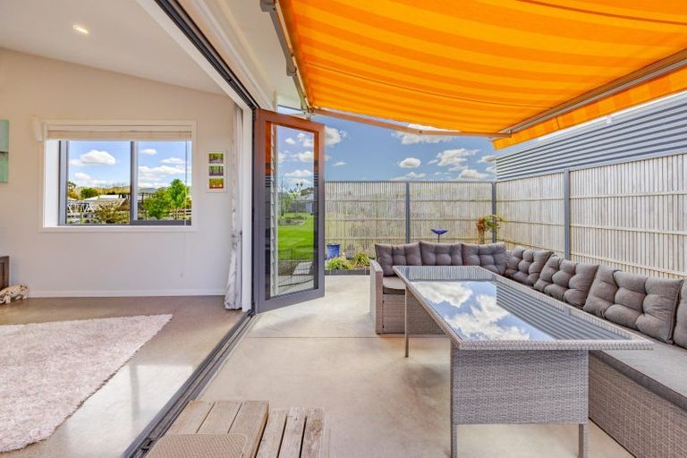 Photo of property in 8 White Road, Otane, 4202