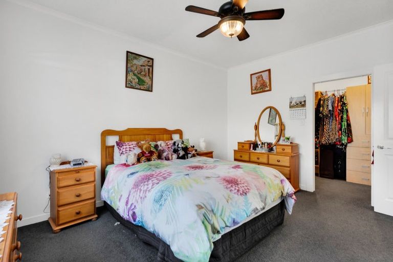 Photo of property in 30 Kahikatea Street, Inglewood, 4330