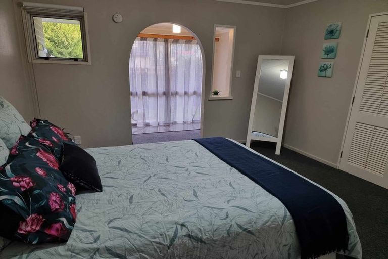 Photo of property in 2/16a Ranfurly Street, Trentham, Upper Hutt, 5018