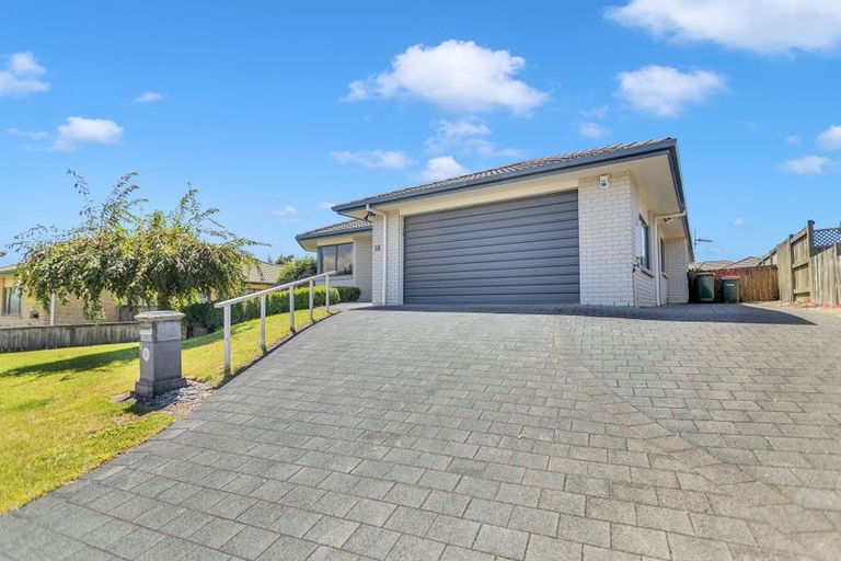 Photo of property in 16 Stanley Drive, Lynmore, Rotorua, 3010