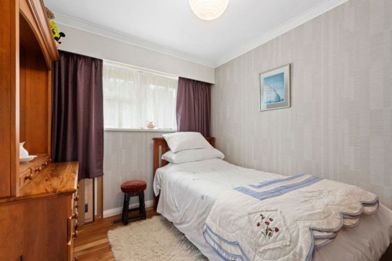 Photo of property in 99 Manuka Street, Stokes Valley, Lower Hutt, 5019